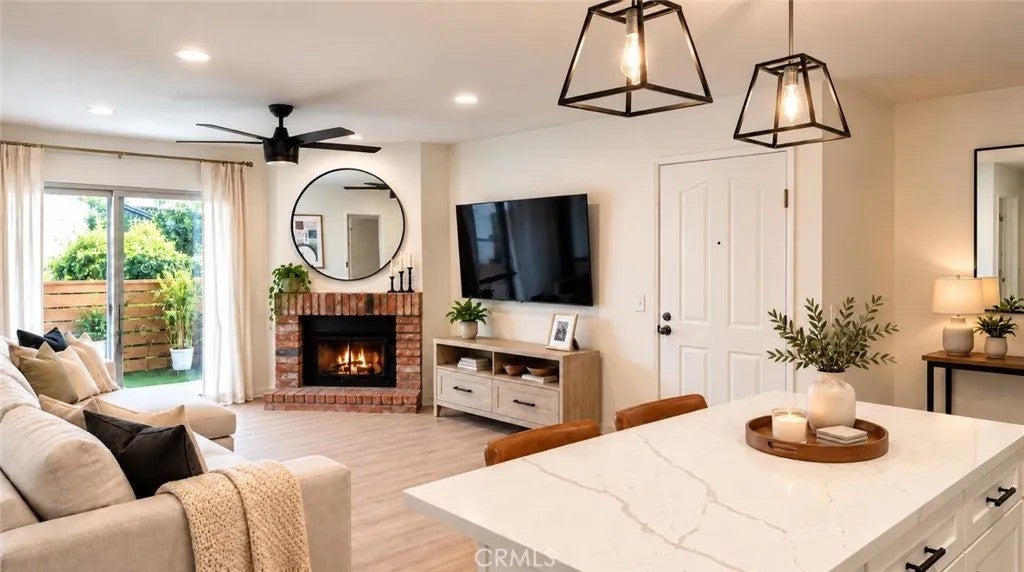 1710 S El Camino Real E106