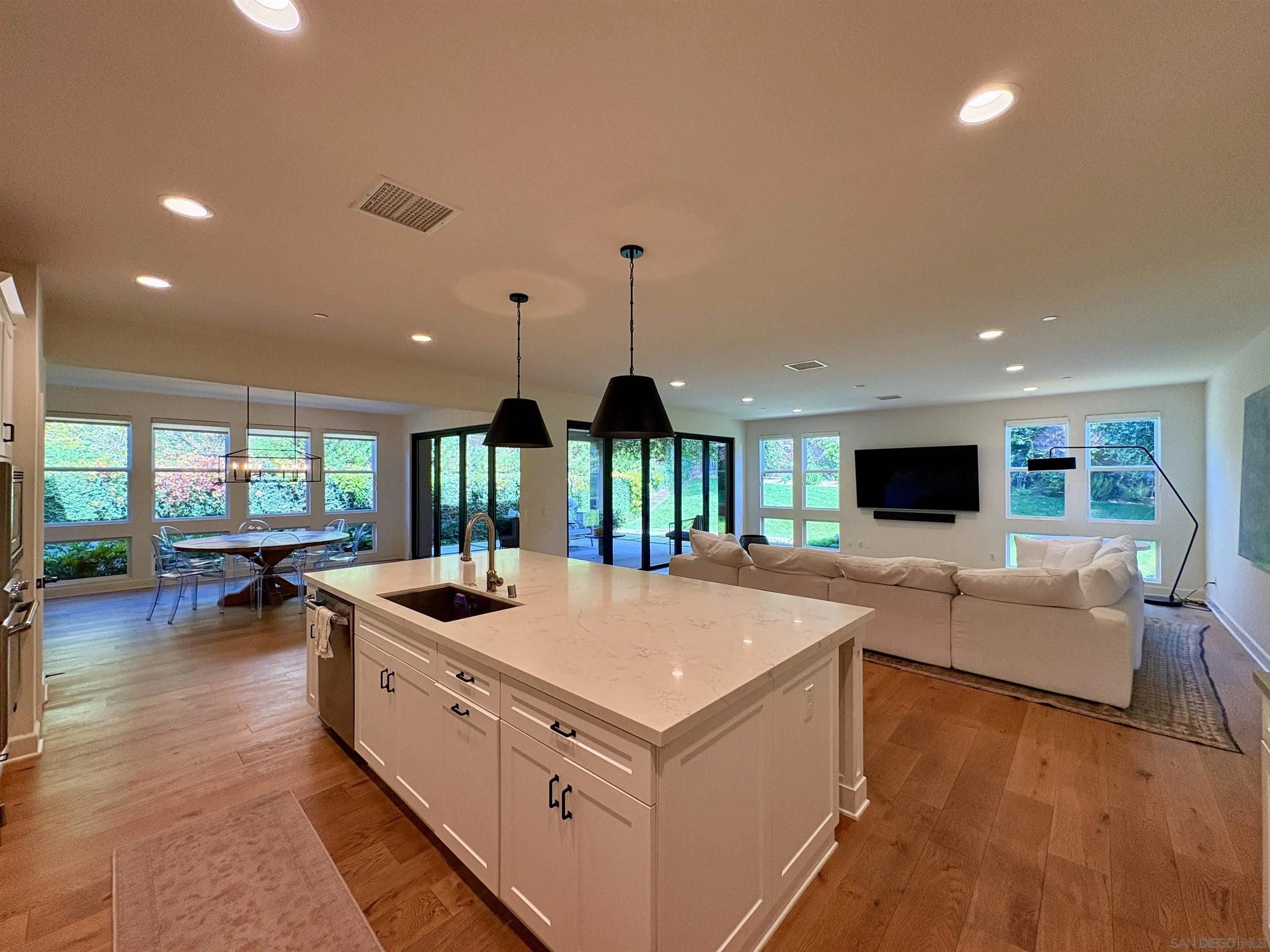1432 Enclave Ct