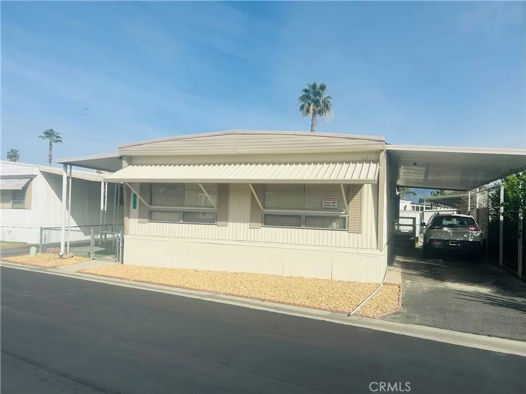 Photo of 260 N Lyon Ave #110, Hemet, CA 92543 (MLS # SW26020942)