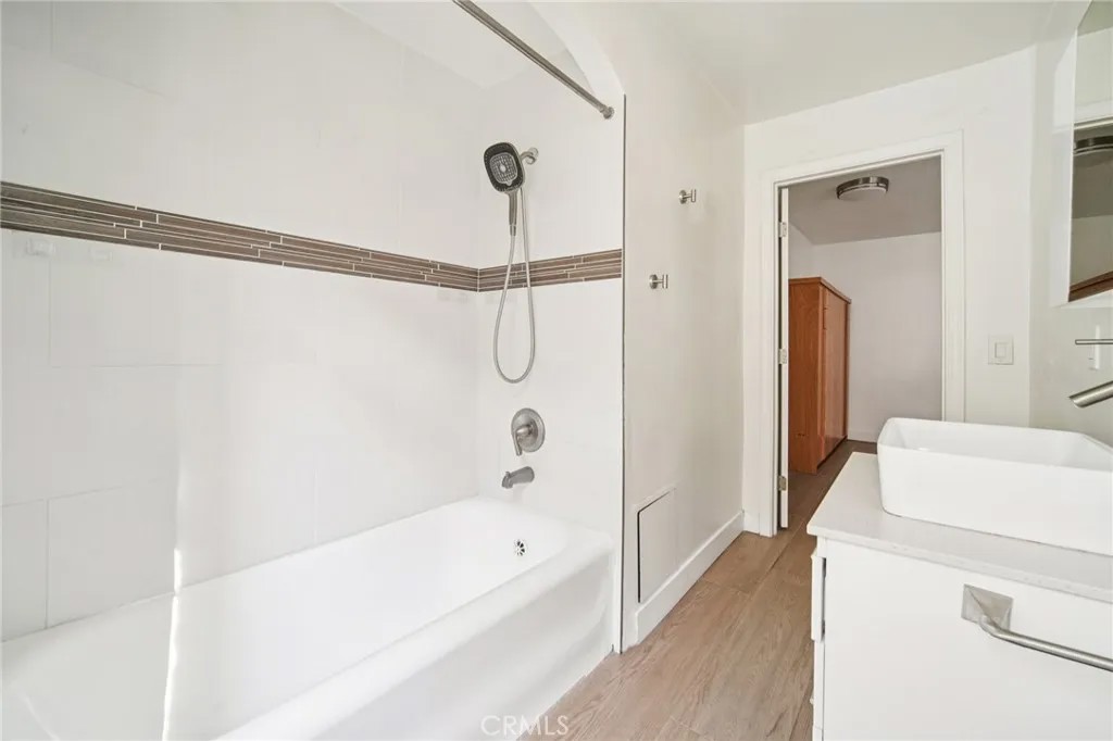 140 Linden 356