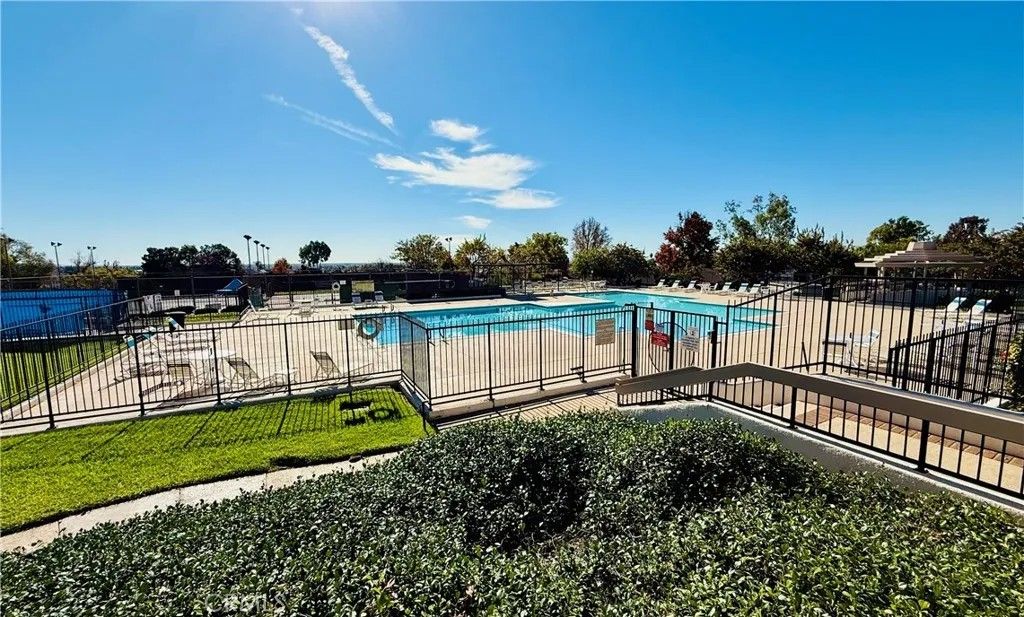 Photo of 13212 La Jolla, La Mirada, CA 90638 (MLS # SR25270454)