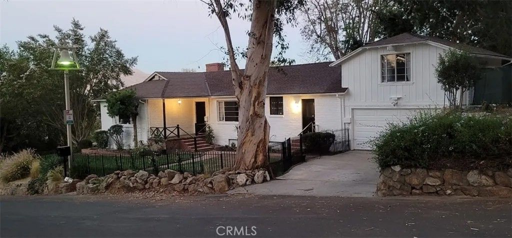 Photo of 4600 9th St, Riverside, CA 92501 (MLS # IV25252329)