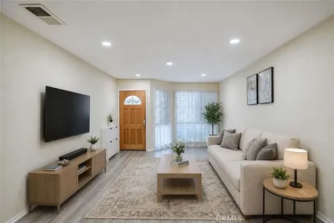 MLS: OC26108786