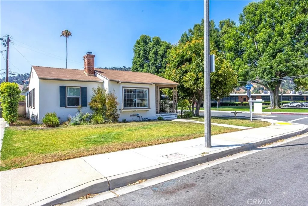 1760 W 9th