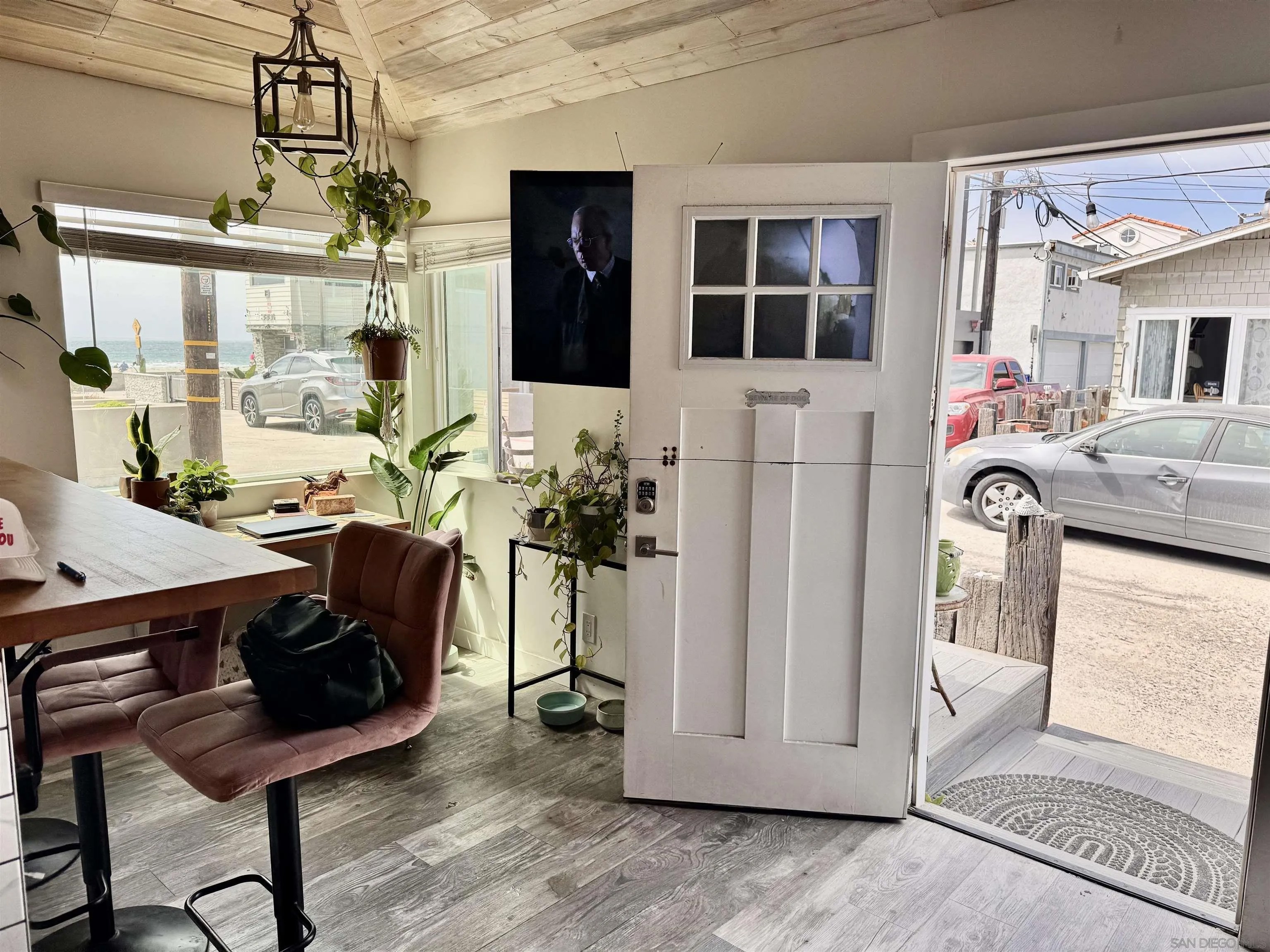 713 San Jose Pl
