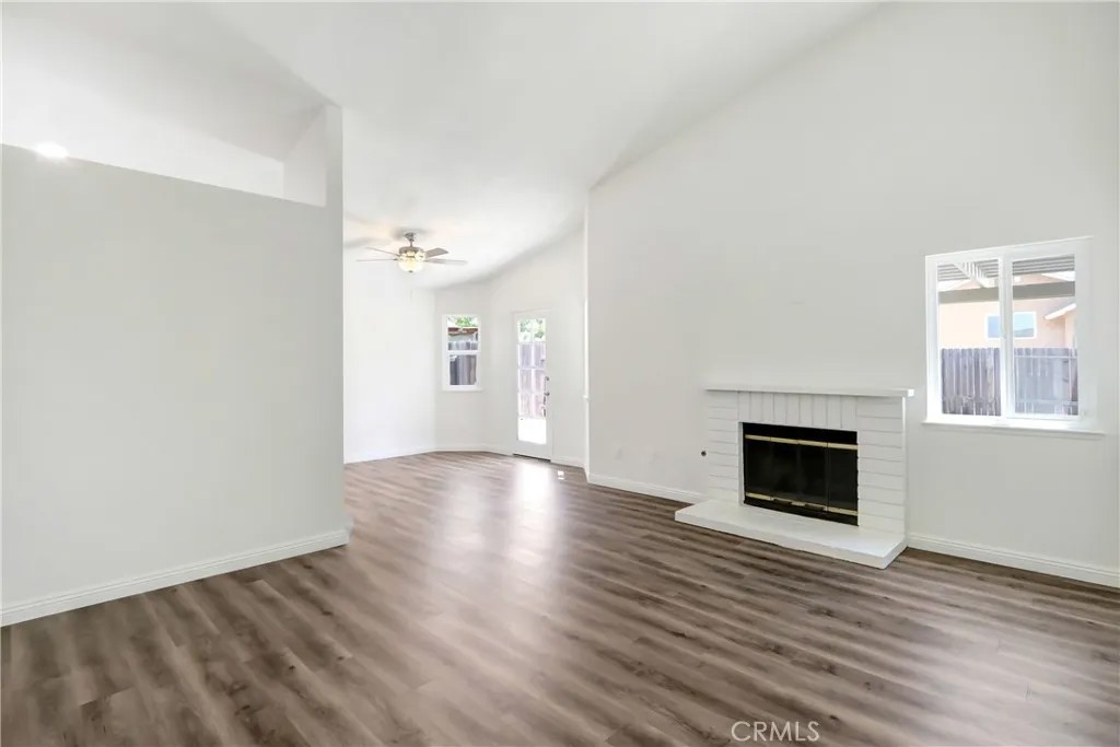 24615 Bay