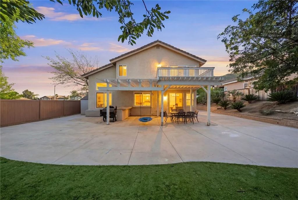 Photo of 23480 Bending Oak Court, Murrieta, CA 92562 (MLS # SW26064625)