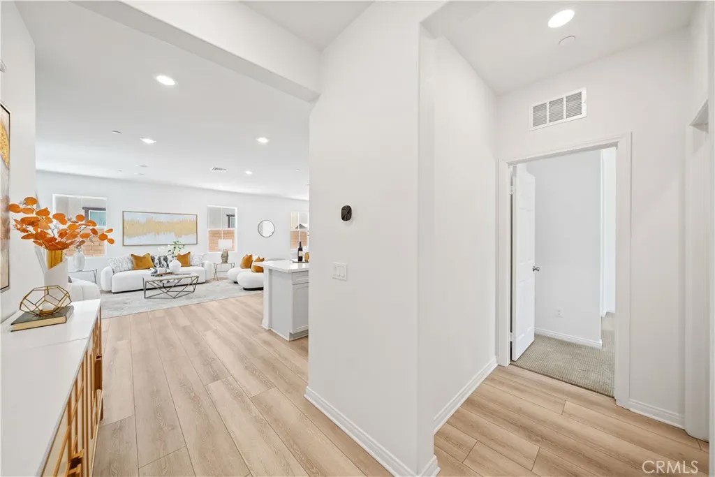 4125 E La Jolla Street