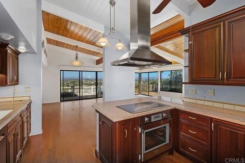 Tiny photo for 5165 Pacifica Drive, San Diego, CA 92109 (MLS # NDP2510643)