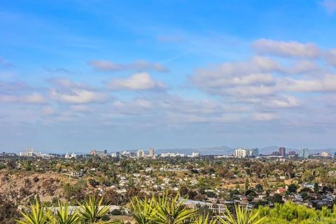 Tiny photo for 5165 Pacifica Drive, San Diego, CA 92109 (MLS # NDP2510643)