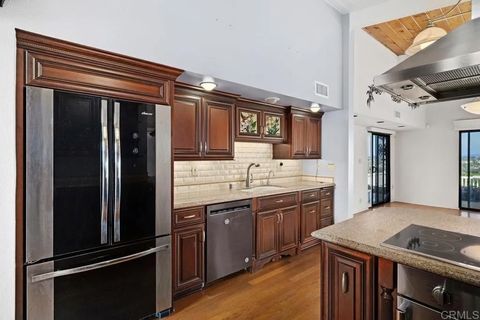 Tiny photo for 5165 Pacifica Drive, San Diego, CA 92109 (MLS # NDP2510643)