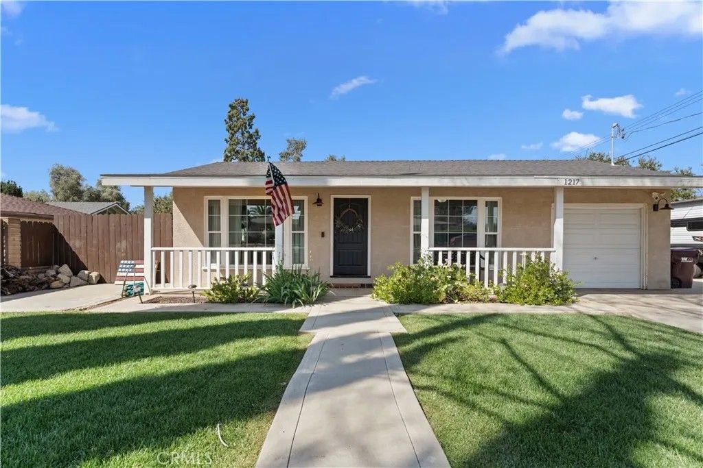 Photo of 1217 N California Avenue, Beaumont, CA 92223 (MLS # IG26057012)