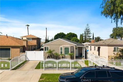 Photo of 11209 Elm Ave, Lynwood, CA 90262 (MLS # CV26057979)