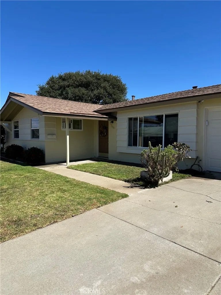 1780 Pescadero Drive