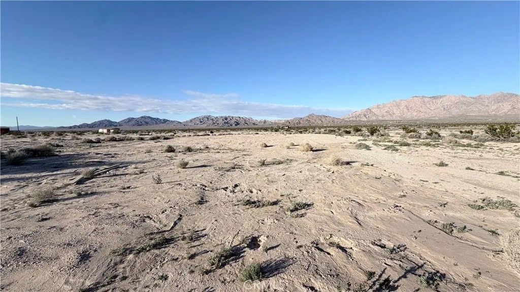 Photo of 87908 Amboy Rd, 29 Palms, CA 92277 (MLS # IG26017967)