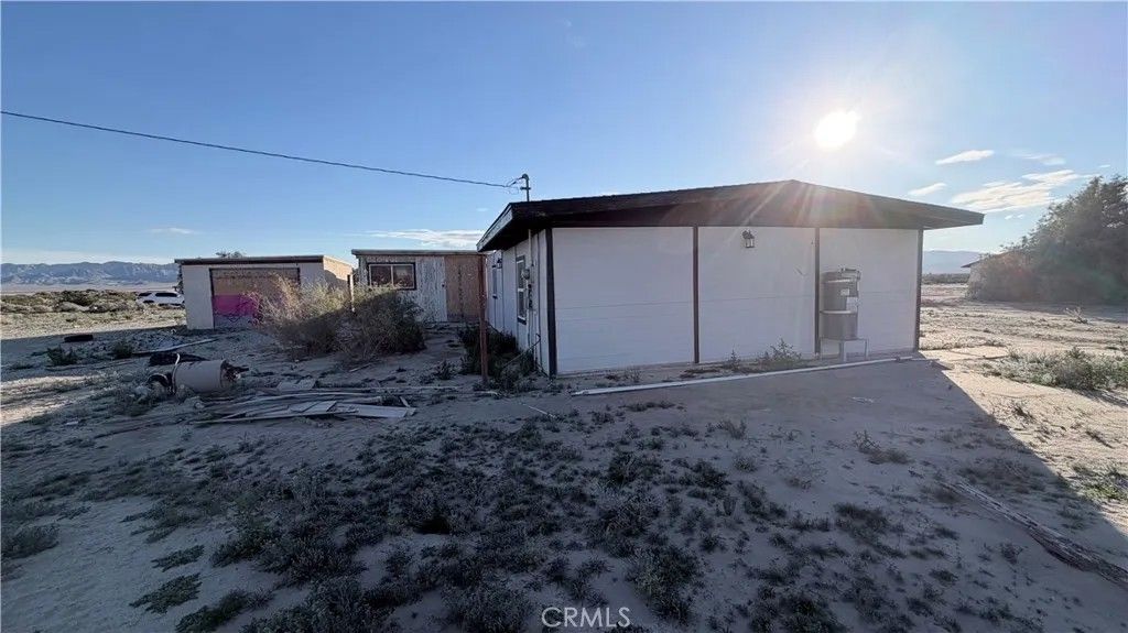 Photo of 87908 Amboy Rd, 29 Palms, CA 92277 (MLS # IG26017967)