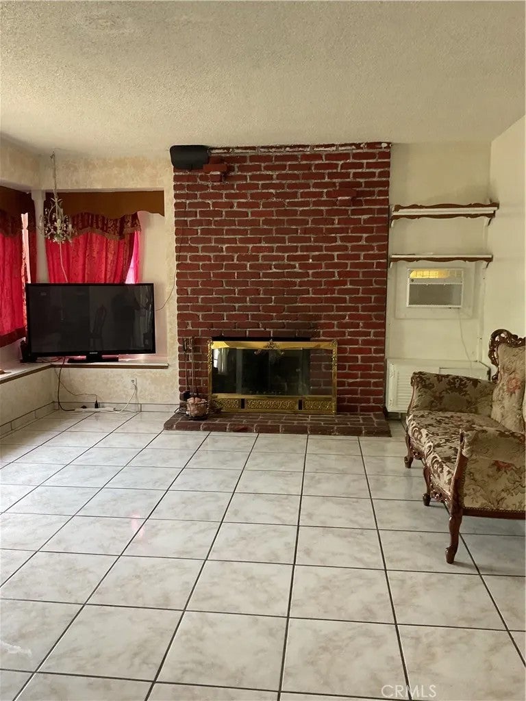 2454 W 7th Street