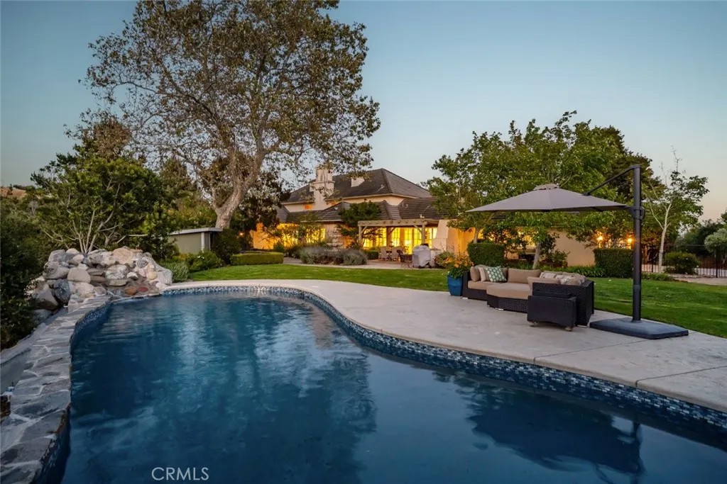 1190 Bassi Drive
