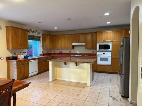 Tiny photo for 175 Double Eagle Gln, Escondido, CA 92026 (MLS # PTP2508150)
