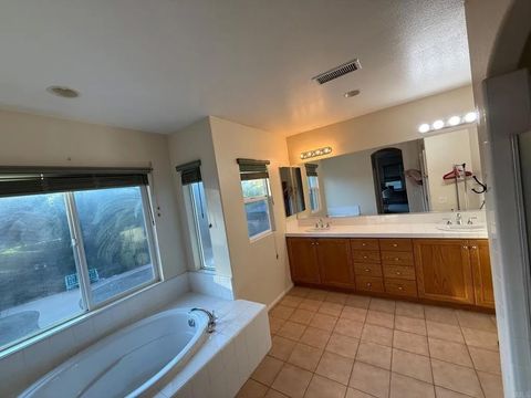 Tiny photo for 175 Double Eagle Gln, Escondido, CA 92026 (MLS # PTP2508150)