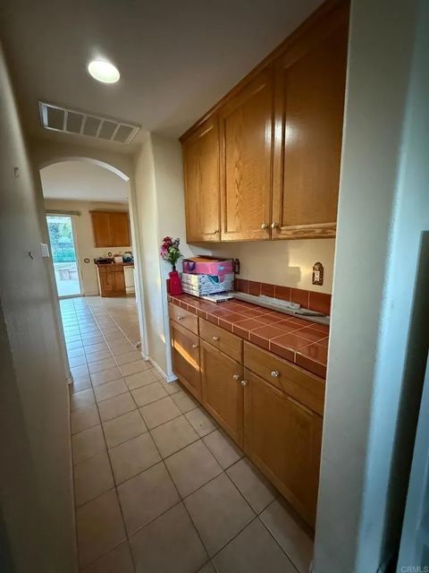 Tiny photo for 175 Double Eagle Gln, Escondido, CA 92026 (MLS # PTP2508150)