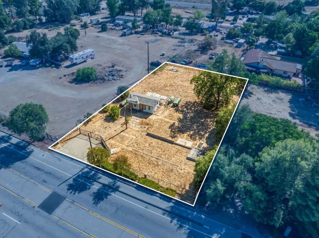 Photo of 24409 Jefferson Ave, Murrieta, CA 92562 (MLS # SW25207288)
