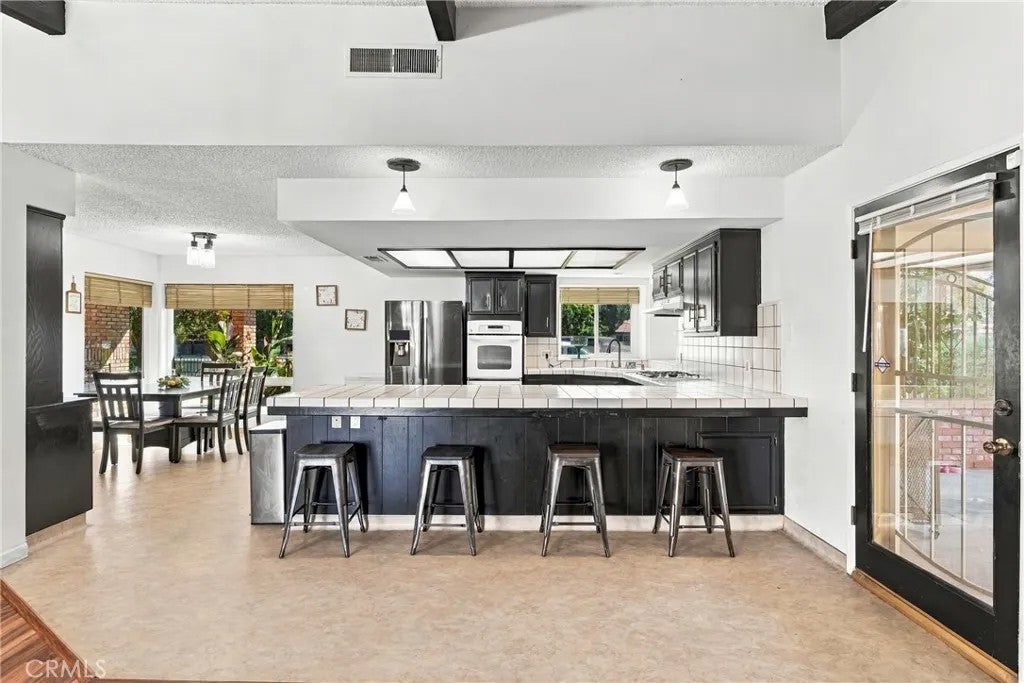 7412 Olive Drive