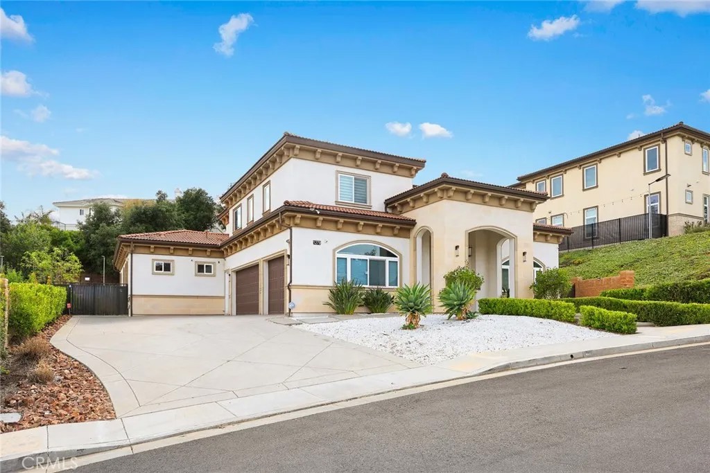 1279 Waterbrook Circle