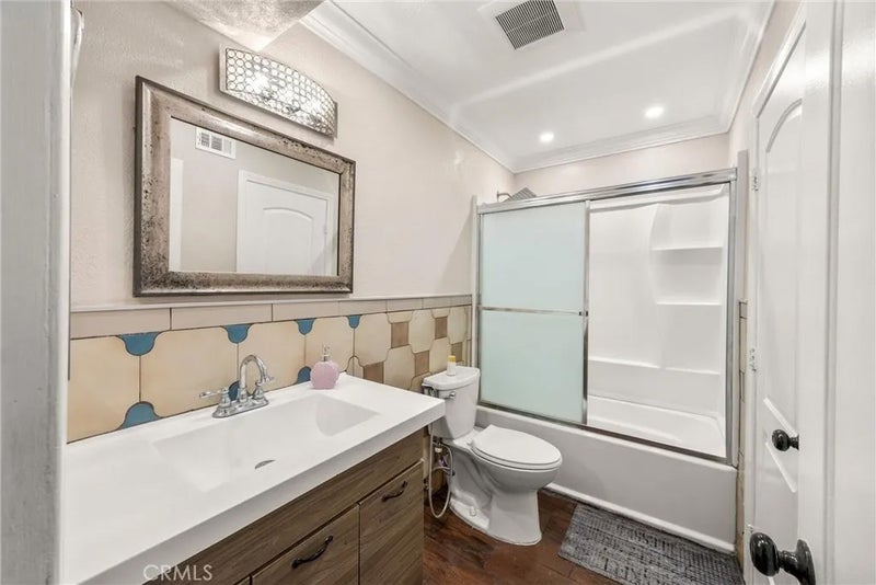 1183 Mountain Gate