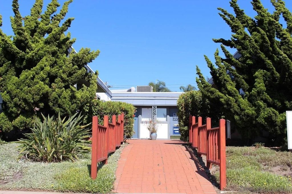 Photo of 6527 La Jolla Blvd, La Jolla, CA 92037 (MLS # 250033249)