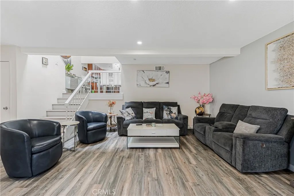 10009 Topanga Canyon Boulevard 5