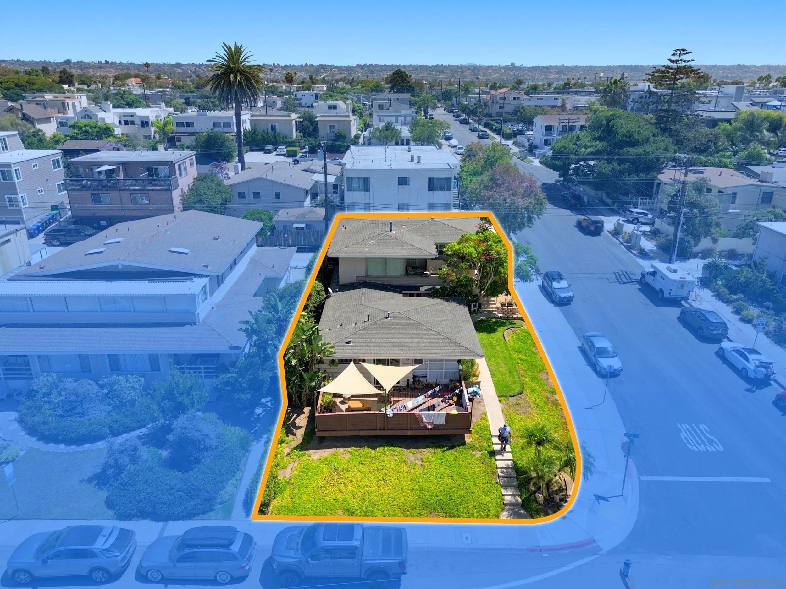 4001-4005 Riviera Drive