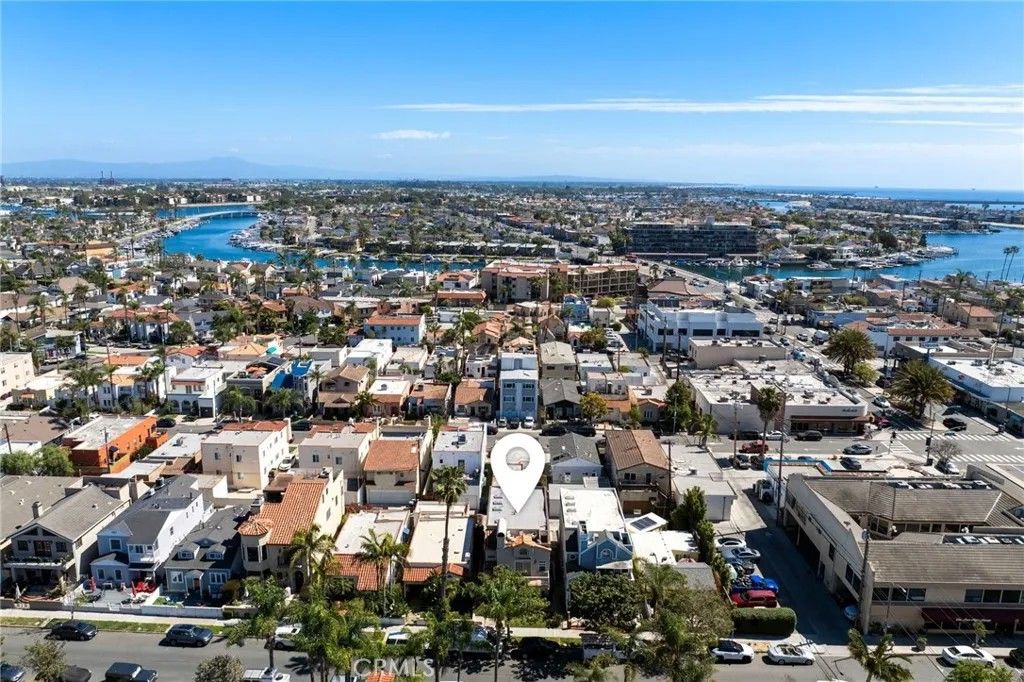 Photo of 210 Glendora Avenue, Long Beach, CA 90803 (MLS # PW26053312)