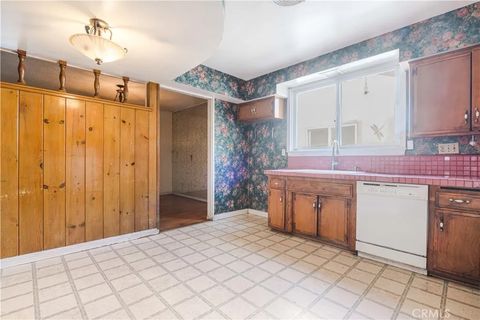 Tiny photo for 8101 Allott Street, Panorama City, CA 91402 (MLS # SR25223419)