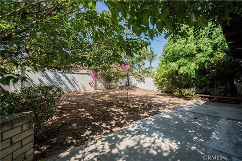 Tiny photo for 8101 Allott Street, Panorama City, CA 91402 (MLS # SR25223419)
