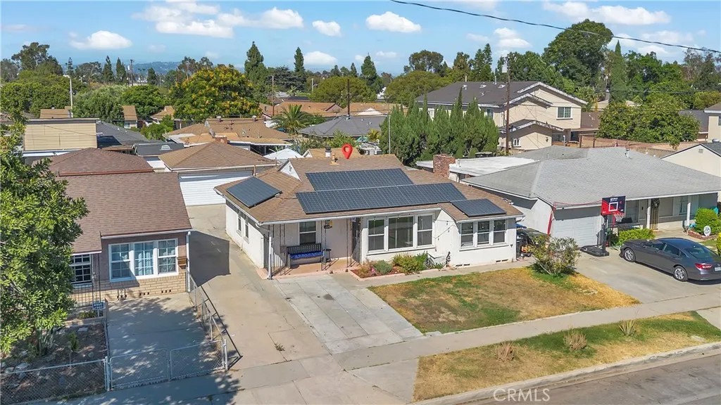 13302 Volunteer Avenue
