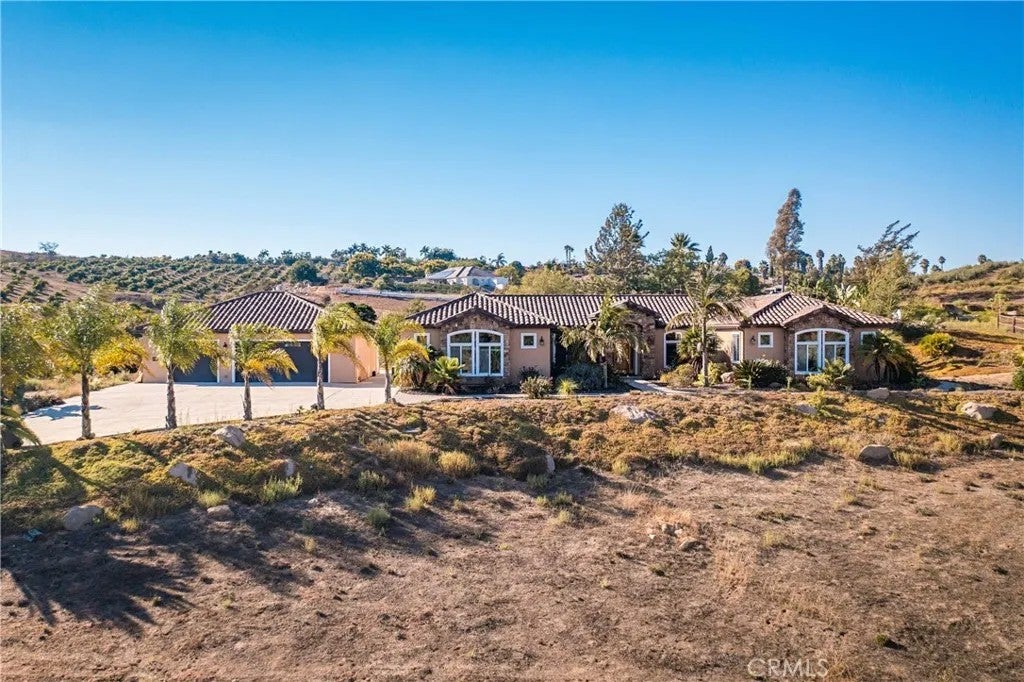 Photo of 31418 Calle De Talar, Bonsall, CA 92003 (MLS # OC26227838)