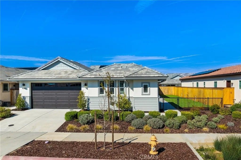 Photo of 685 Prosecco Ln, Paso Robles, CA 93446 (MLS # NS26041351)