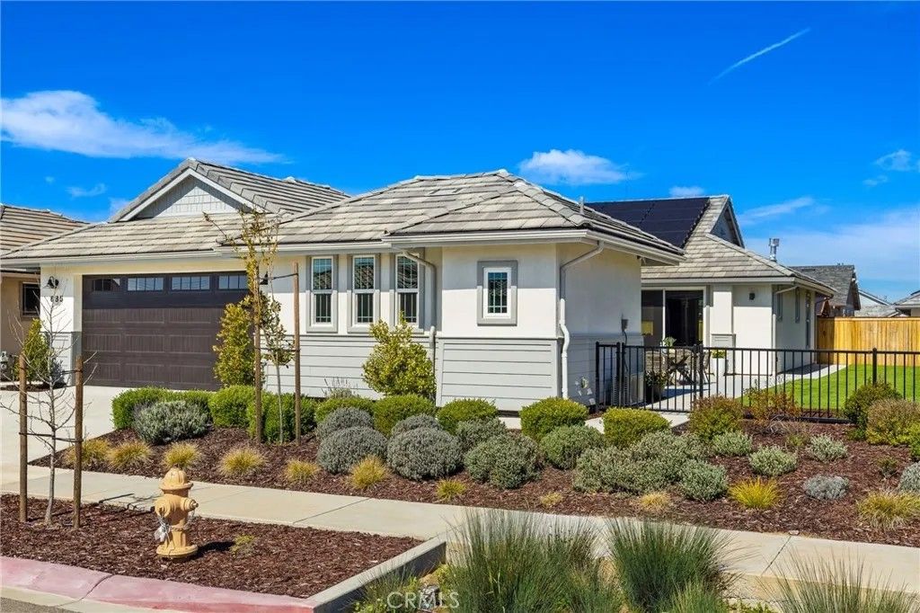 Photo of 685 Prosecco Ln, Paso Robles, CA 93446 (MLS # NS26041351)