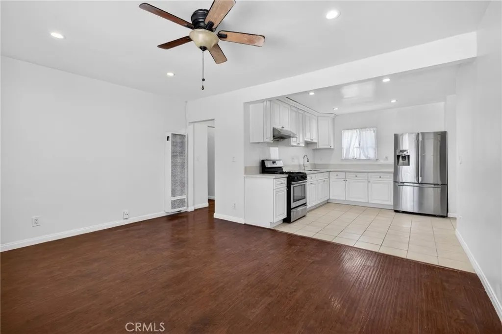 3128 W 147th