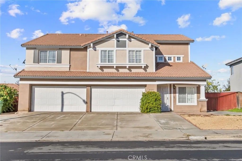 Photo of 27297 Sierra Madre Drive, Murrieta, CA 92563 (MLS # SW25275837)