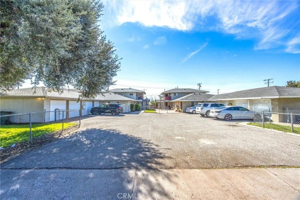 Photo of 16929 Reed St, Fontana, CA 92336 (MLS # CV26043648)