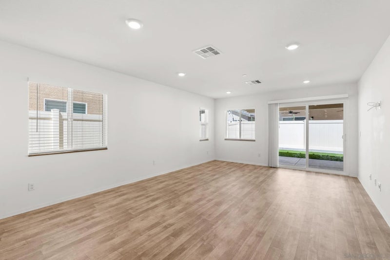 30800 ACAPPELLA DR.