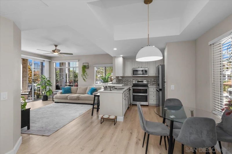 2150 Camino de la Reina 4204