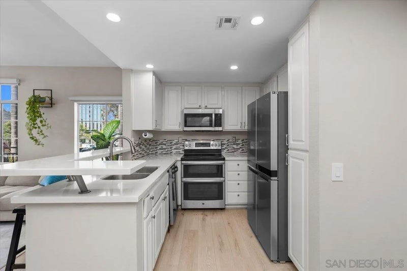 2150 Camino de la Reina 4204