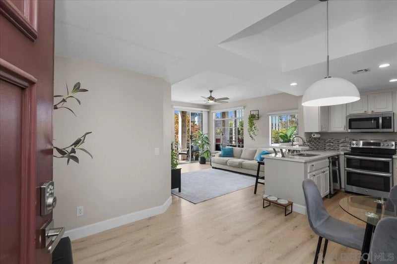 2150 Camino de la Reina 4204