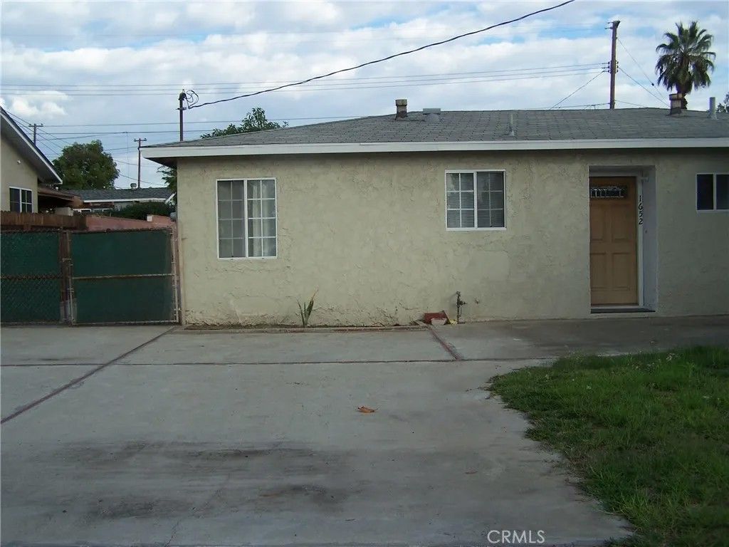 Photo of 1652 S Grand Ave, Glendora, CA 91740 (MLS # CV25266501)