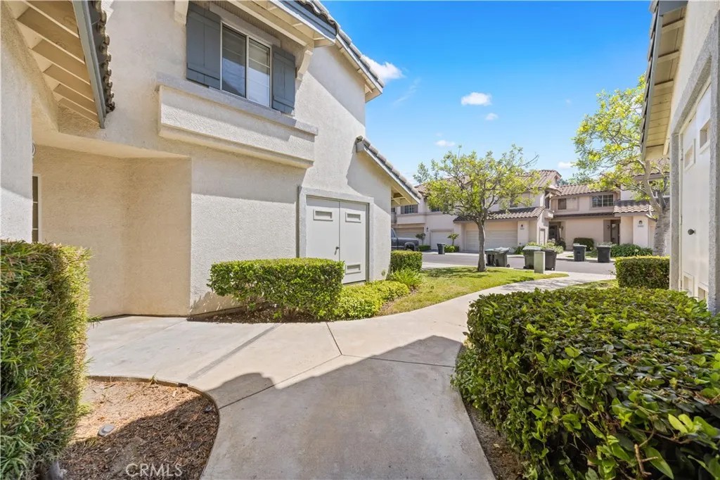 8035 E Treeview Court