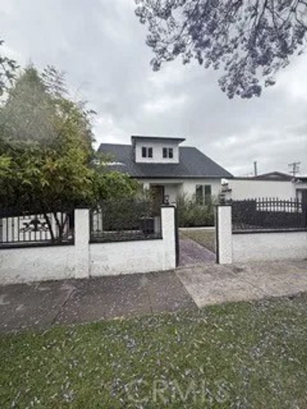 Photo of 2623 Exposition, Los Angeles, CA 90018 (MLS # DW26089661)