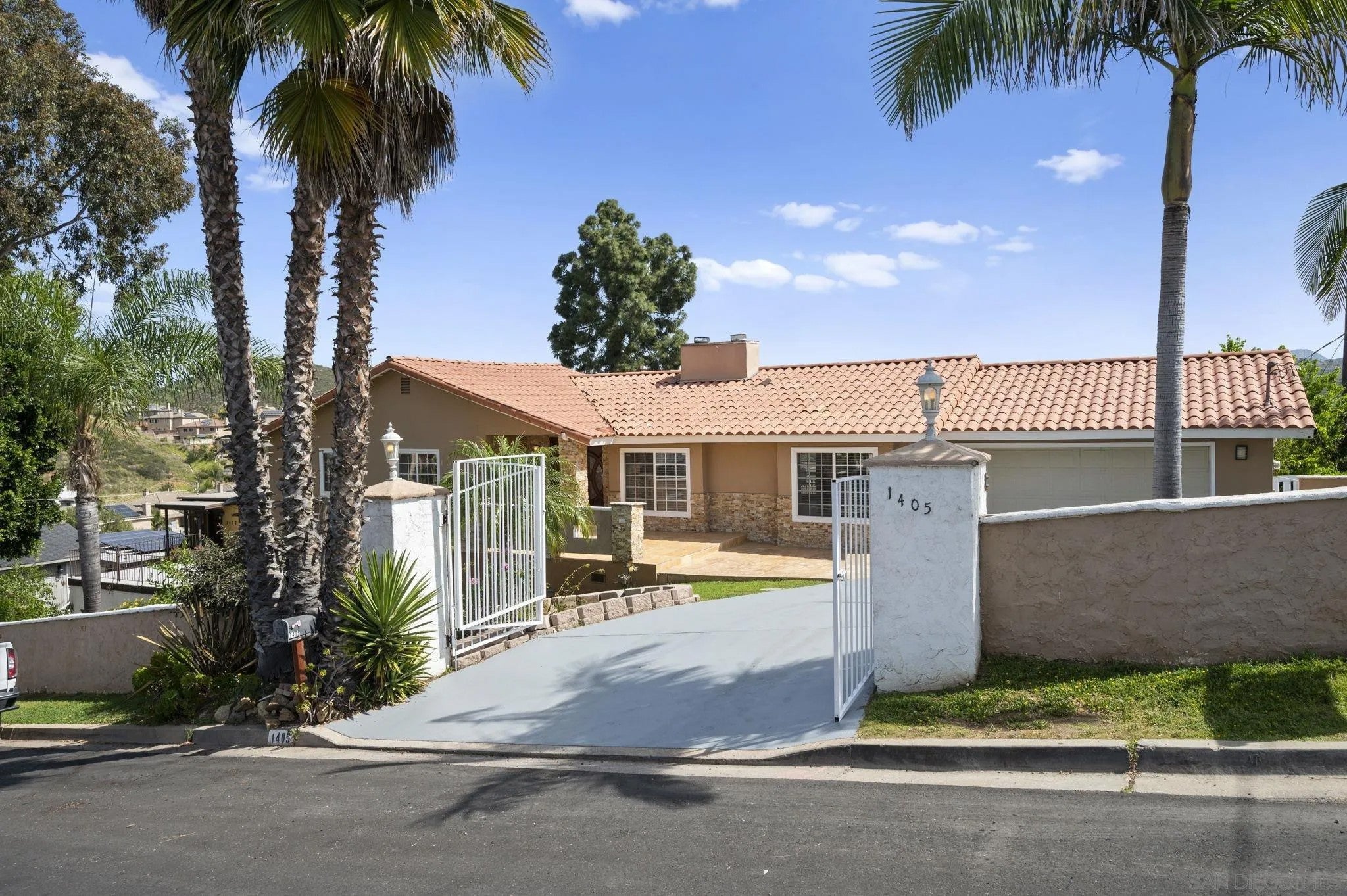 1405 Cuyamaca Ave